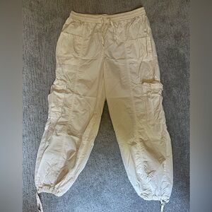 Aerie lightweight Cargo Pants size large